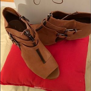 Jessica Simpson leather heeled booties